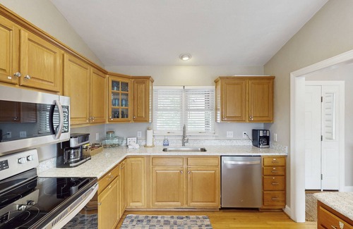 Moneta House | Beautiful & pet-friendly lake house with incredible views and dock