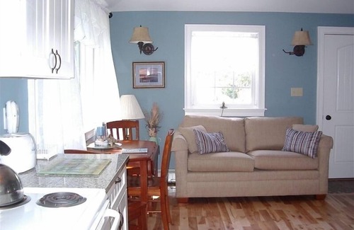 Pine Point Cottage | Beautiful Pine Point Cottage!