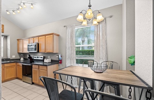 Clear Creek House | Beautiful Pool Home In Peaceful Community With Game Room & Close to Theme Parks