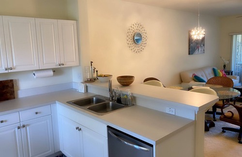 Naples Condo | Beautiful Pool View Condo