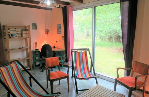 Gaillan-en-Medoc House | Beautiful private villa for 6 people with terrace, pets allowed and parking