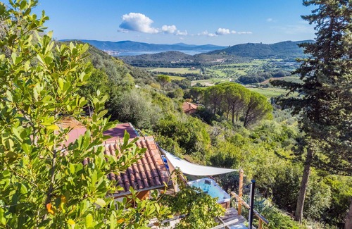 Monte Argentario House | Beautiful private villa for 6 guests with A/C, hot tub, WIFI, TV, patio and pets allowed