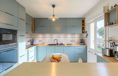 Auray Quiberon Terre Atlantique House | Beautiful private villa for 8 people with private pool, WIFI, TV, terrace and pets allowed