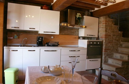Subbiano Villa | Beautiful private villa for 2 guests with WIFI, private pool, A/C and TV, close to Arezzo