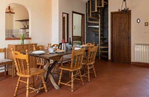Linguaglossa Villa | Beautiful private villa for 8 people with WIFI, TV, terrace and parking