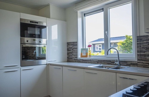 Oost-Graftdijk House | Beautiful private villa for 10 guests with WIFI, pool, TV and terrace