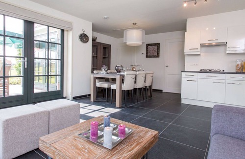 Graft House | Beautiful private villa for 6 guests with WIFI, TV and terrace