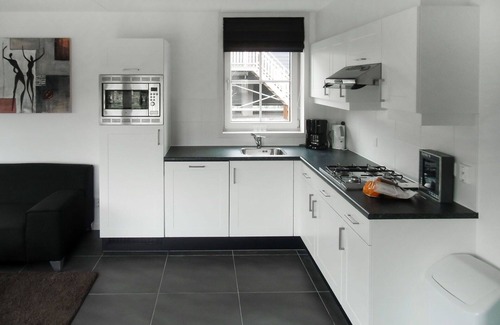 Graft House | Beautiful private villa for 6 guests with WIFI, TV and terrace
