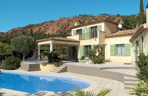 Agay Villa | Beautiful private villa for 8 people with private pool, WIFI, A/C, TV and terrace