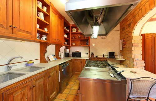 Monte Compatri Villa | Beautiful private villa with A/C, private pool, WIFI, TV, patio, pets allowed and panoramic view