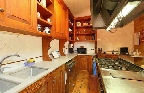Monte Compatri Villa | Beautiful private villa with A/C, private pool, WIFI, TV, patio, pets allowed and panoramic view