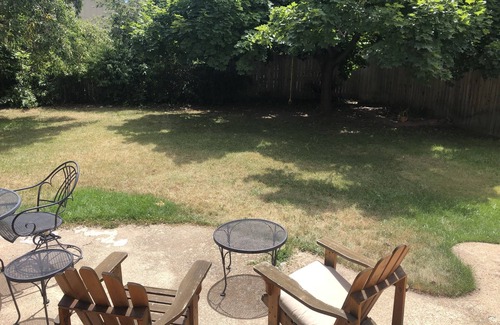 Martin Acres Apartment | Beautiful private 2 bedrooms/1 bathroom near campus