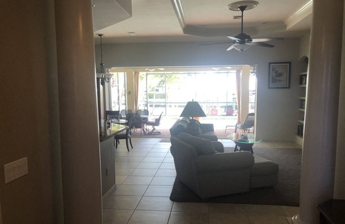 Fort Myers Shores House | Beautiful Private Country Home on the Caloosahatchee river