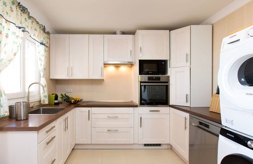 Benajarafe House | Beautiful private villa for 7 people with WIFI, private pool, A/C, TV and terrace