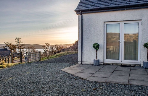 Bornesketaig House | Beautiful private villa for 6 guests with TV