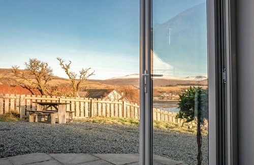Bornesketaig House | Beautiful private villa for 6 guests with TV