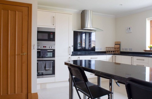 Flashader House | Beautiful private villa for 5 people with WIFI and TV