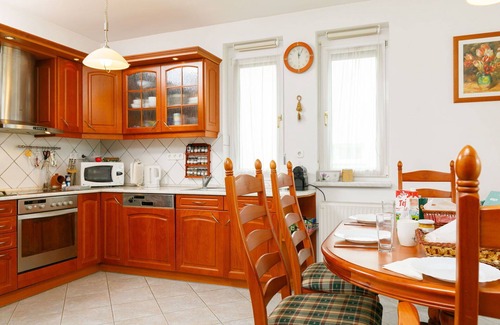 Balatonoszod House | Beautiful private villa for 10 people with WIFI, A/C, TV and terrace