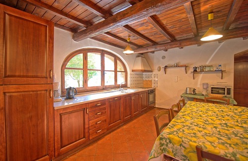 Bucine Villa | Beautiful private villa with private pool, WIFI, TV, patio, pets allowed and panoramic view
