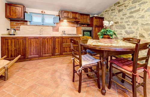Fratticciola Villa | Beautiful private villa with hot tub, A/C, WIFI, private pool and panoramic view, close to Cortona
