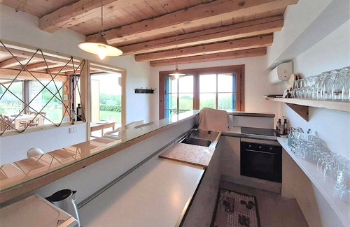 Venegazzu Villa | Beautiful private villa with A/C, WIFI, private pool, hot tub, sauna, TV and pets allowed