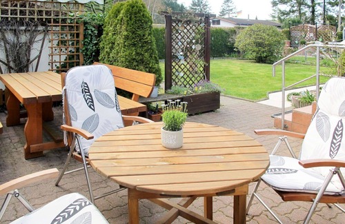 Loissin House | Beautiful private villa for 4 guests with WIFI, TV, terrace, pets allowed and parking