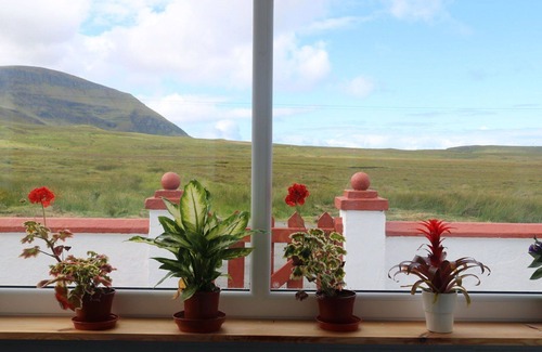 Bornesketaig House | Beautiful private villa for 2 guests with TV and panoramic view