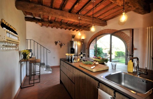 Montegonzi Villa | Beautiful private villa for 10 people with private pool, WIFI, A/C, TV, veranda and panoramic view