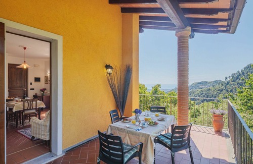 Montignoso House | Beautiful private villa for 4 people with WIFI, TV and patio