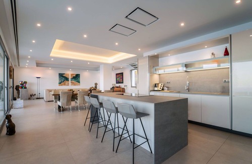 Manilva Villa | Beautiful private villa for 10 guests with A/C, WIFI, private pool, TV, terrace and pets allowed