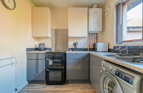 Marybank House | Beautiful private villa for 4 people with WIFI, TV and patio
