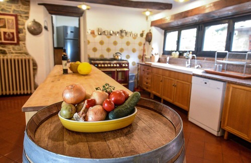 Cortona Villa | Beautiful private villa with WIFI, private pool, TV, patio and panoramic view, close to Cortona