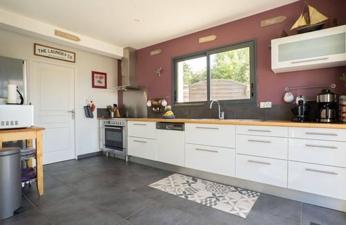 Plouarzel House | Beautiful private villa for 10 people with WIFI, TV, terrace and pets allowed
