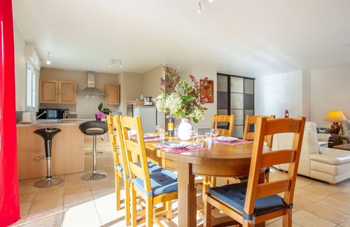 Portbail House | Beautiful private villa for 4 guests with WIFI, TV, terrace and pets allowed