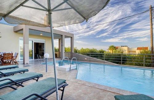 Stavromenos Villa | Beautiful private villa with private pool, WIFI, A/C, TV, patio, panoramic view and parking