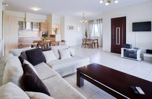 Stavromenos Villa | Beautiful private villa with private pool, WIFI, A/C, TV, patio, panoramic view and parking