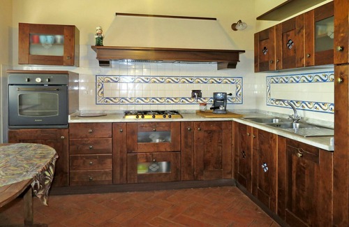 Toiano House | Beautiful private villa with hot tub, A/C, private pool, WIFI, TV, patio and pets allowed