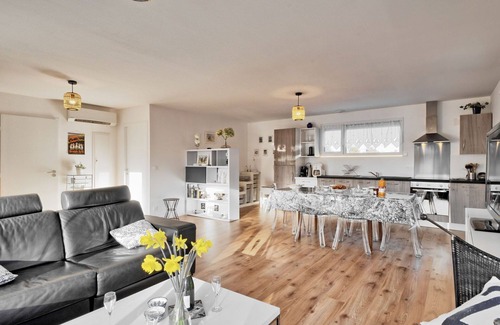 Etables-sur-Mer House | Beautiful private villa for 4 guests with A/C, WIFI, TV and terrace