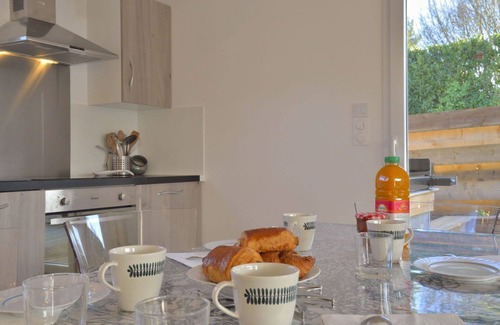 Etables-sur-Mer House | Beautiful private villa for 4 guests with A/C, WIFI, TV and terrace