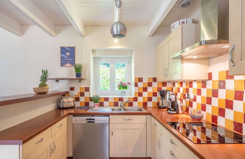 Audierne House | Beautiful private villa for 6 guests with WIFI, TV, terrace and pets allowed