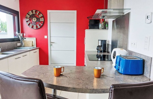 Saint-Nic House | Beautiful private villa for 6 people with WIFI, TV, terrace and pets allowed