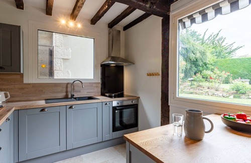 Touques Villa | Beautiful private villa for 9 guests with WIFI, TV, terrace and pets allowed
