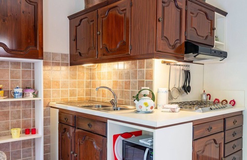 Invorio House | Beautiful private villa for 6 guests with A/C, TV, terrace and pets allowed