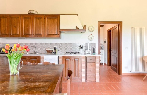 Manciano Villa | Beautiful private villa with WIFI, private pool, TV, patio, pets allowed and panoramic view
