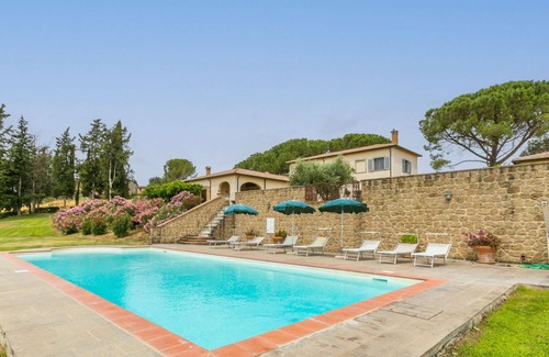 Manciano Villa | Beautiful private villa with WIFI, private pool, TV, patio, pets allowed and panoramic view