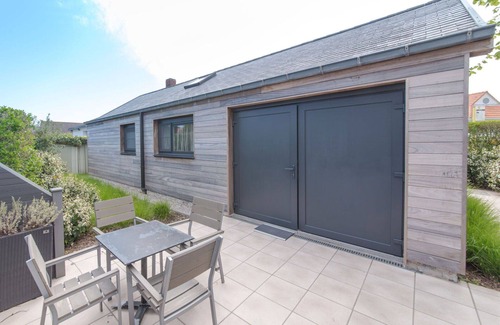 Bredene House | Beautiful private villa for 5 people with WIFI, TV and terrace