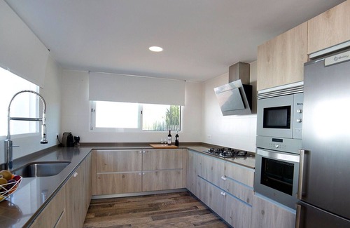 Calpe Villa | Beautiful private villa for 10 guests with WIFI, A/C, private pool, TV, terrace and parking