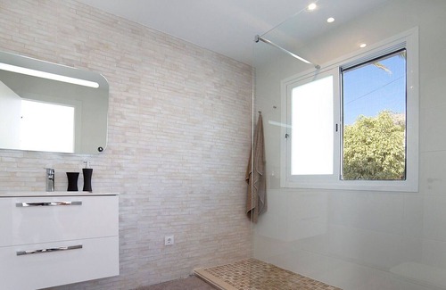 Calpe Villa | Beautiful private villa for 10 guests with WIFI, A/C, private pool, TV, terrace and parking