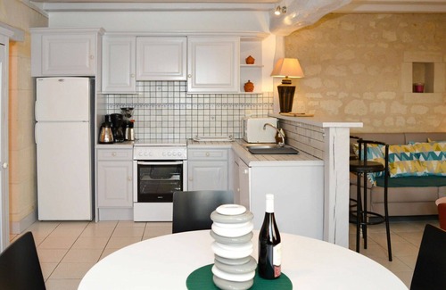 Restigne House | Beautiful private villa for 4 guests with WIFI, A/C, TV, terrace and parking