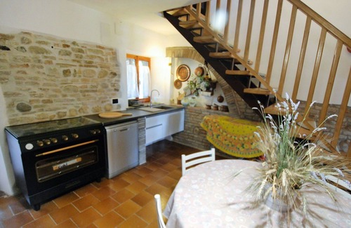 Ginestreto House | Beautiful private villa for 8 guests with WIFI, TV, pets allowed and panoramic view
